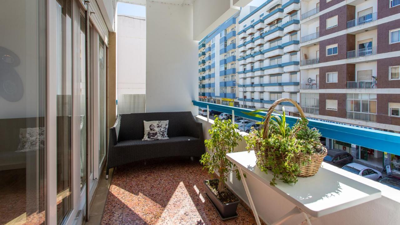 Faro Getaway W/ Big Balcony By Lovelystay Εξωτερικό φωτογραφία